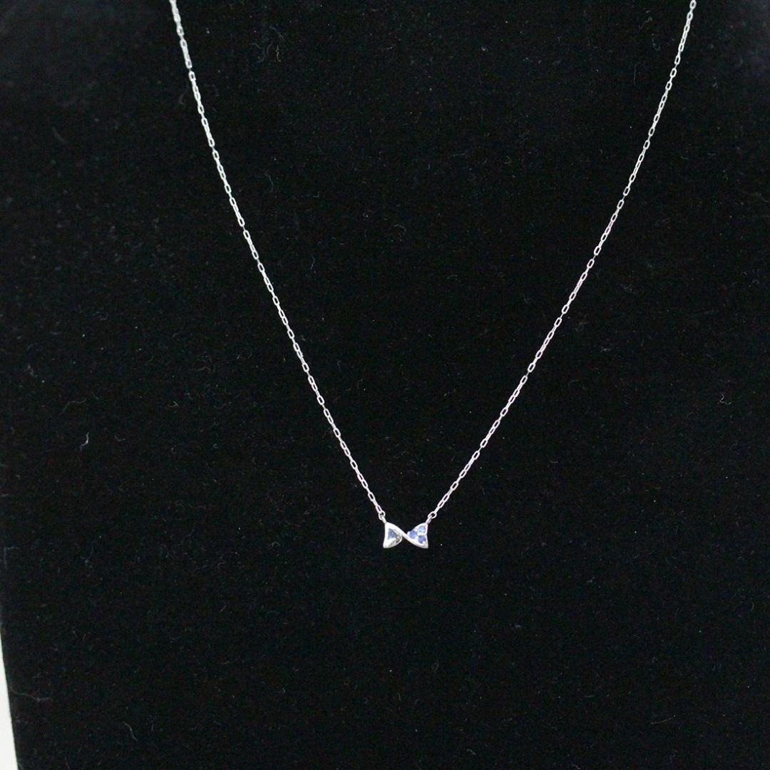 Samantha Tiara(サマンサティアラ)のサマンサ ティアラ ダイヤ サファイヤ リボン ネックレス 38cm K18 レディースのアクセサリー(ネックレス)の商品写真