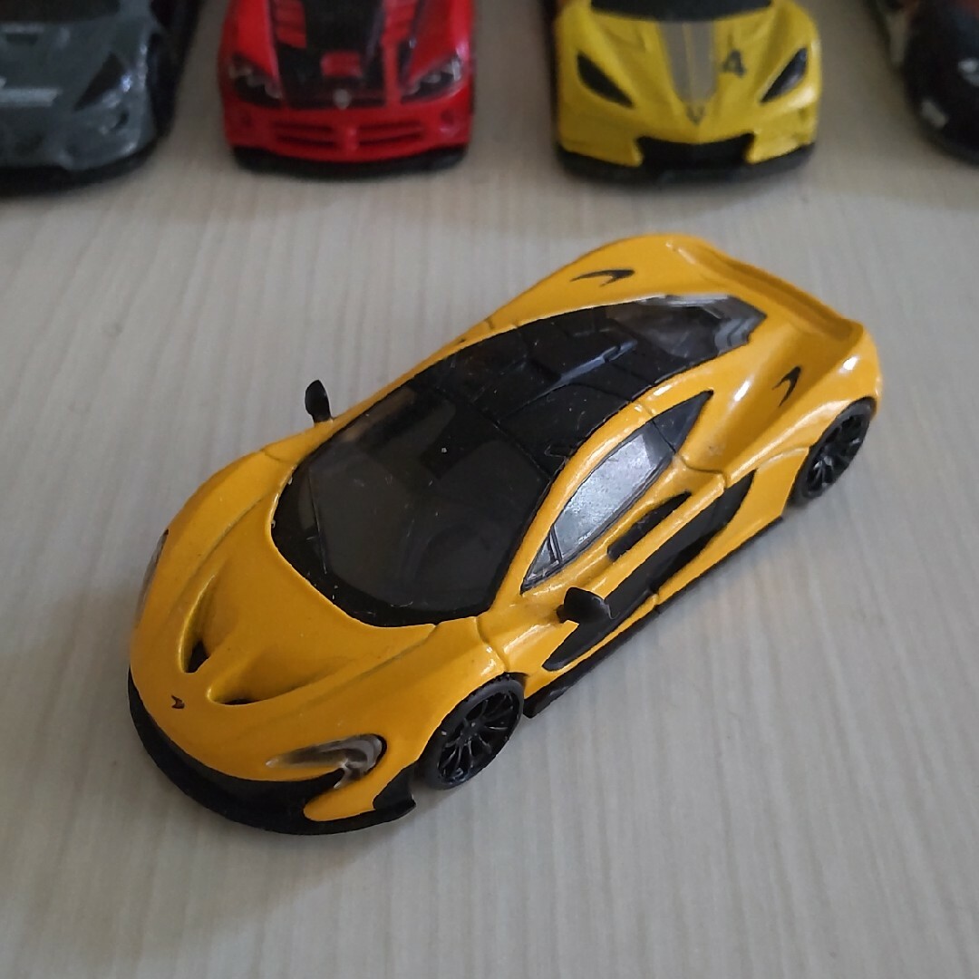 KYOSHO　ミニカー　マクラーレン P1　パターン入りゴム製タイヤ | フリマアプリ ラクマ