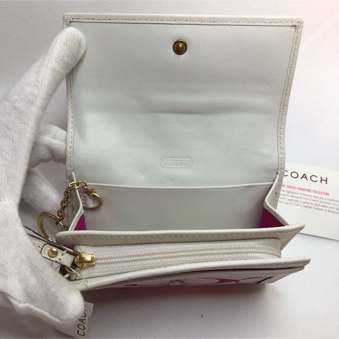 COACH - 未使用✨□COACHコーチ□シグネチャー 白×ピンク 二つ折り財布