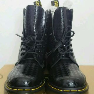 ドクターマーチン(Dr.Martens)の【新品】Dr.Martens  Black×Black  千鳥柄イエローステッチ(ブーツ)