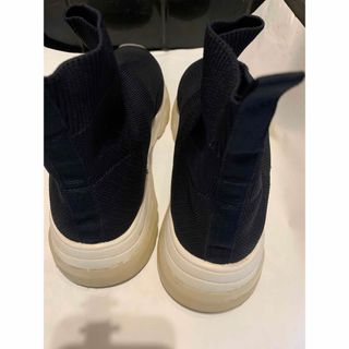 ザラ(ZARA)のザラ　ZARA ハイカット　スニーカー　紺色　サイズ35(スニーカー)