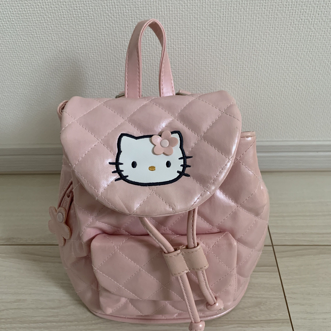 ハローキティ - 🎒ハローキティ キルト リュックの通販 by ふぃ ハローキティ - 🎒ハローキティ キルト リュックの通販 by ふぃ