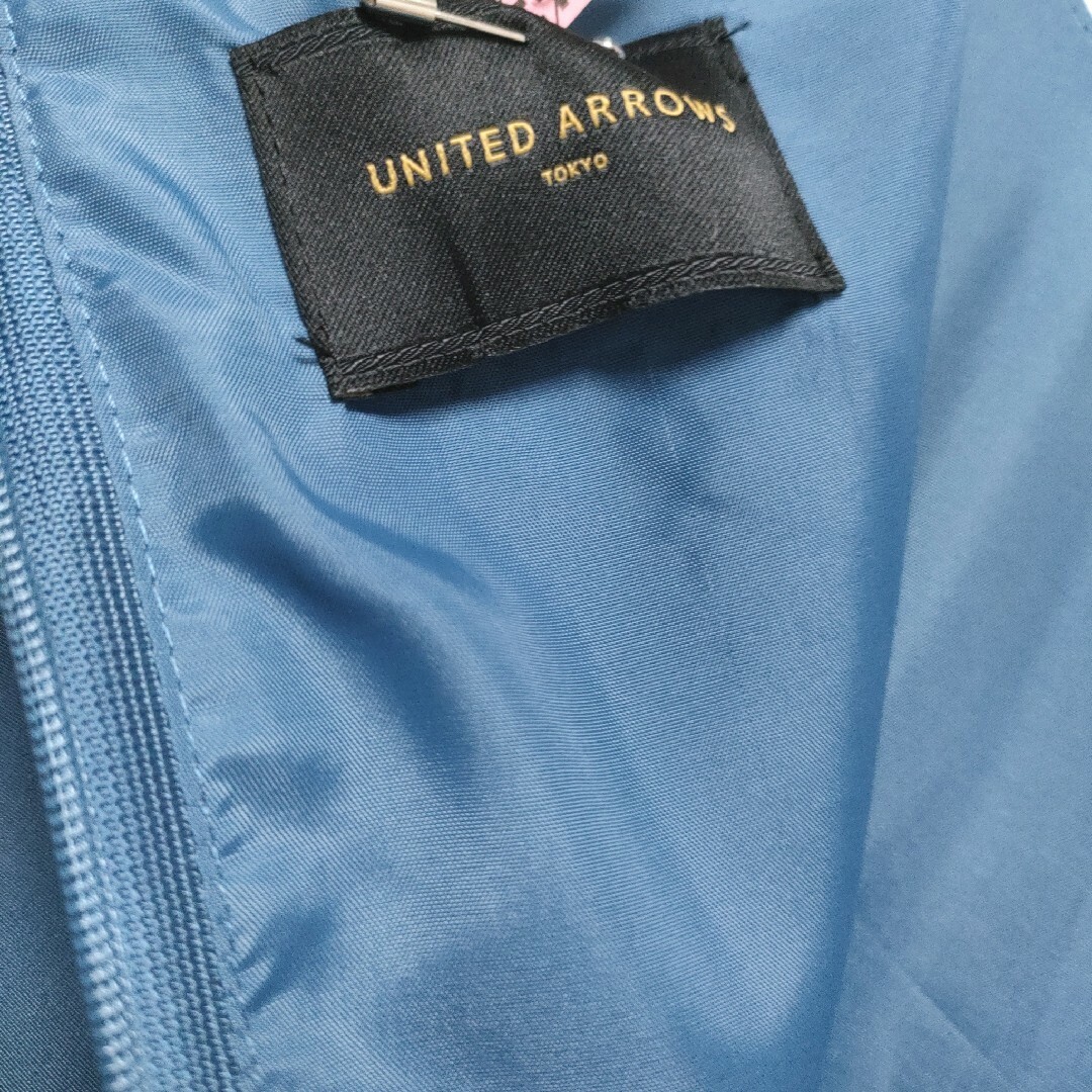 UNITED ARROWS(ユナイテッドアローズ)のユナイテッドアローズ セットアップ風 ノースリーブ ワンピース くすみブルー レディースのワンピース(ひざ丈ワンピース)の商品写真