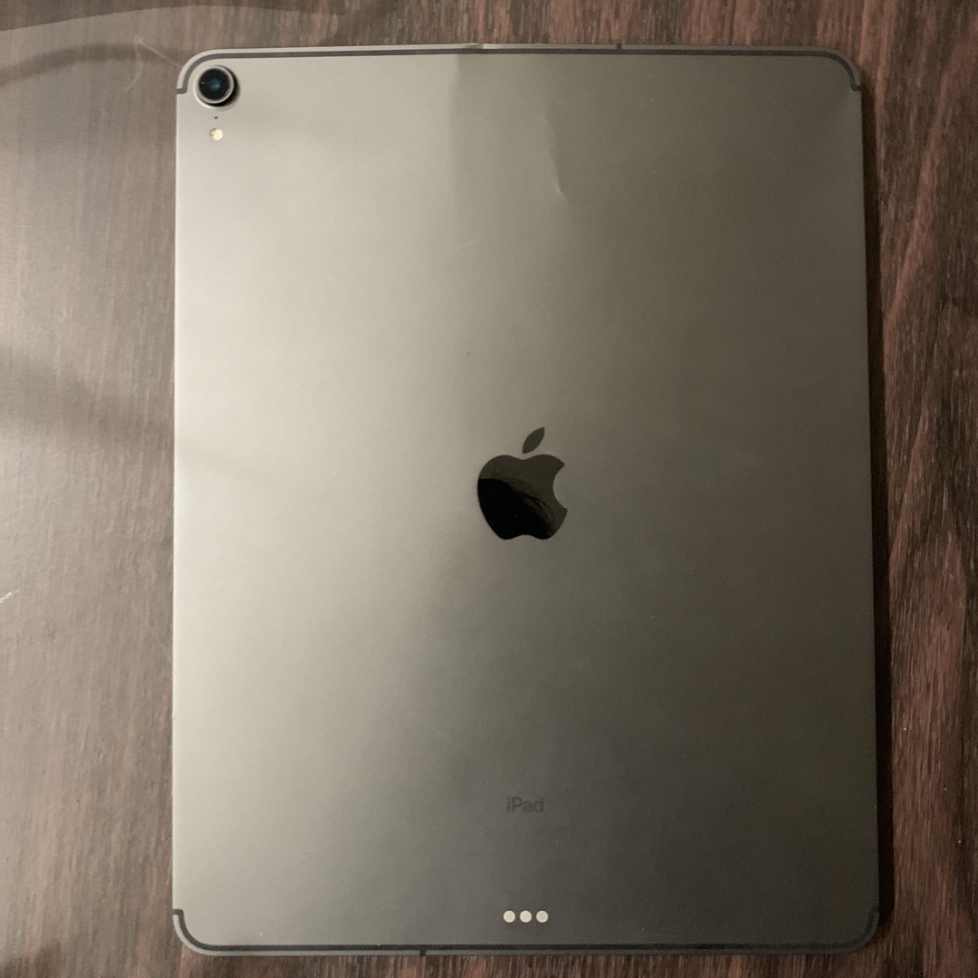 iPad(アイパッド)のiPad Pro 12.9 第3世代 512GB cellular【ジャンク品】 スマホ/家電/カメラのPC/タブレット(タブレット)の商品写真