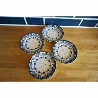 フランフラン(Francfranc)の【新品未使用】ポタリー風食器4枚セット  平皿  取り皿  花柄  北欧風食器(食器)