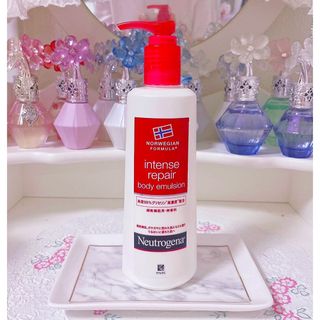 Neutrogena - 日本未発売 ニュートロジーナ Age Shield faceの通販 by