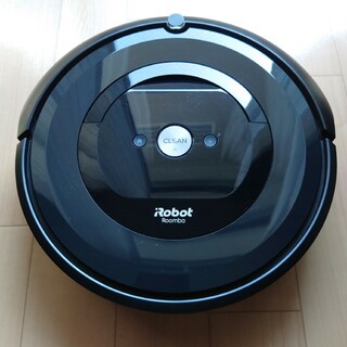 アイロボット(iRobot)のロボット掃除機　ルンバe5(掃除機)