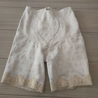 シャルレ(シャルレ)のシャルレガードル　size70(その他)