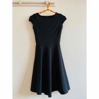 ベルシュカ(Bershka)の美品 ワンピース　BLACK(ひざ丈ワンピース)