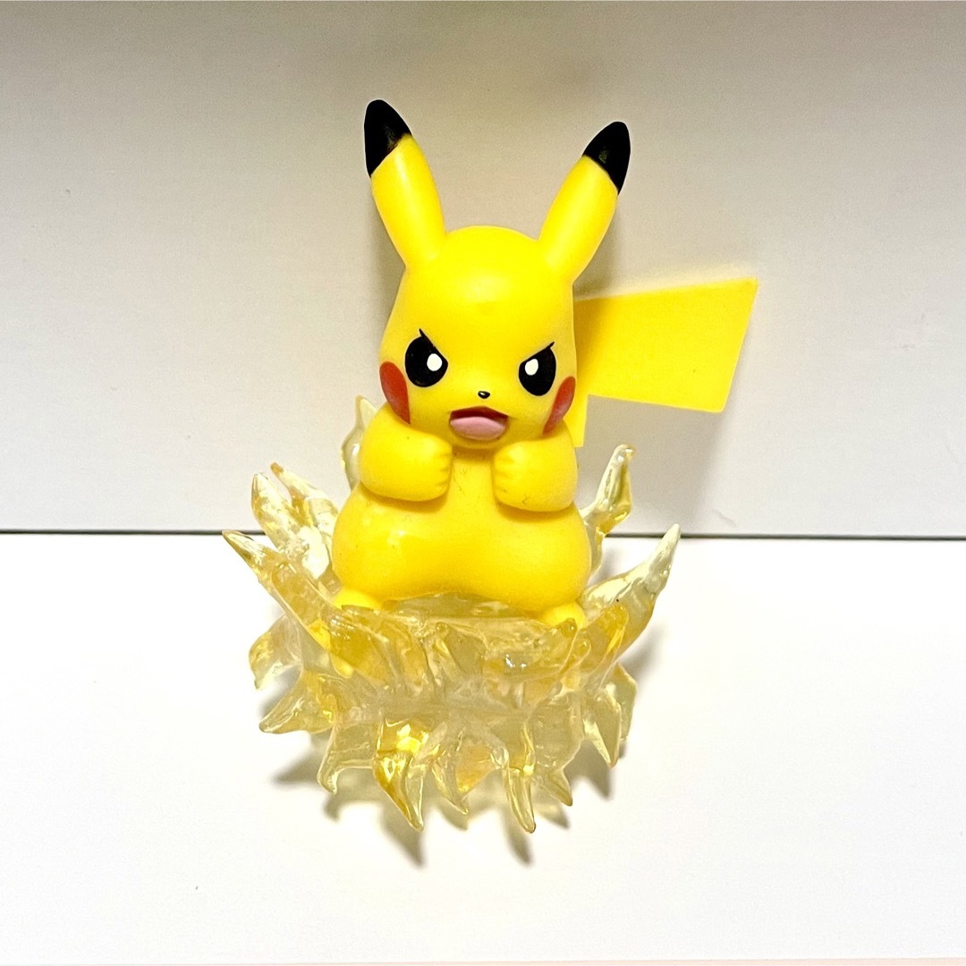 ポケモン(ポケモン)のピカチュウの10まんボルト　ピカチュウ　ガチャガチャ エンタメ/ホビーのおもちゃ/ぬいぐるみ(キャラクターグッズ)の商品写真