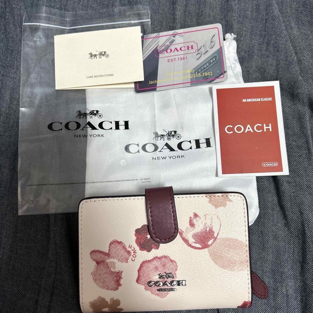 COACH 二つ折り財布