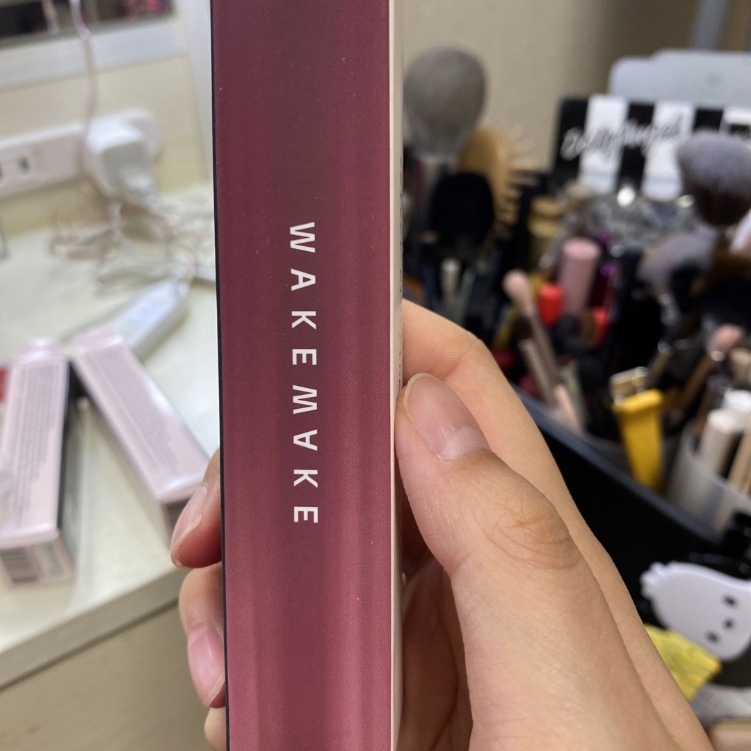 送料込WAKEMAKE ベルベットブラーリングフィクシングティント 08 口紅 WAKE MAKE ベルベット ブラーリングフィクシングティント 03