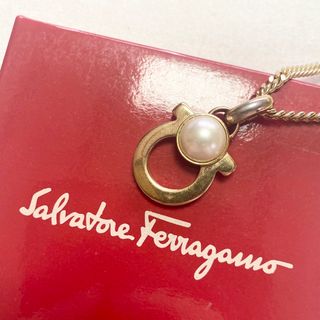 サルヴァトーレフェラガモ(Salvatore Ferragamo)のフェラガモ　vintage ガンチーニパールネックレス(ネックレス)