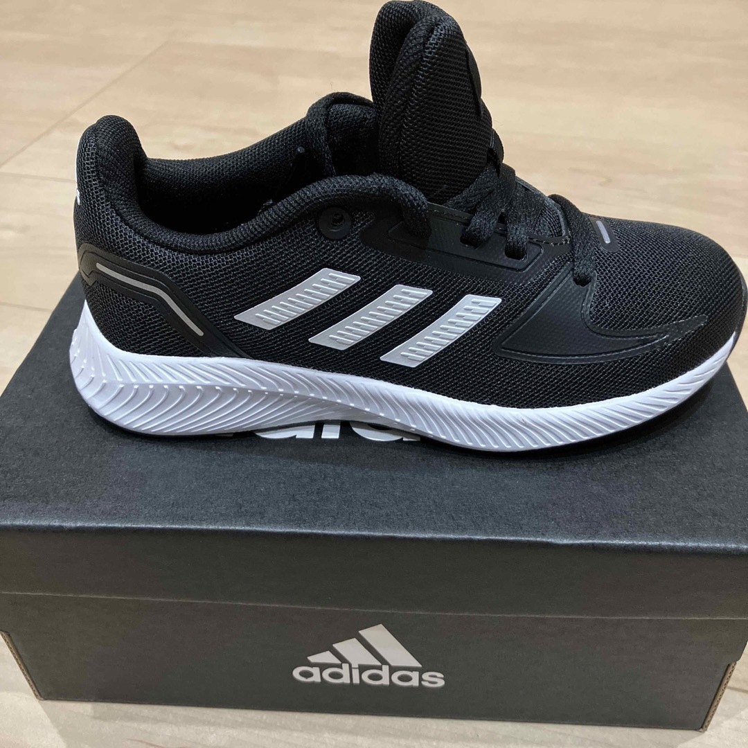 adidas(アディダス)のadidas CORE FAITO キッズ/ベビー/マタニティのキッズ靴/シューズ(15cm~)(スニーカー)の商品写真