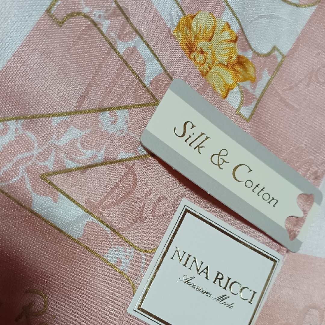 NINA RICCI(ニナリッチ)の値下げ📌ニナリッチ☆シルク50%大判ハンカチーフ53×53🌼 レディースのファッション小物(ハンカチ)の商品写真