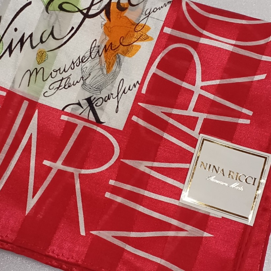 NINA RICCI(ニナリッチ)の値下げ📌ニナリッチ☆シルク50%大判ハンカチーフ53×53🌼👜 レディースのファッション小物(ハンカチ)の商品写真