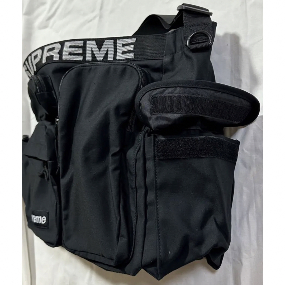 Supreme(シュプリーム)のSupreme Field Messenger Bag 黒 新品シュプリーム メンズのバッグ(メッセンジャーバッグ)の商品写真