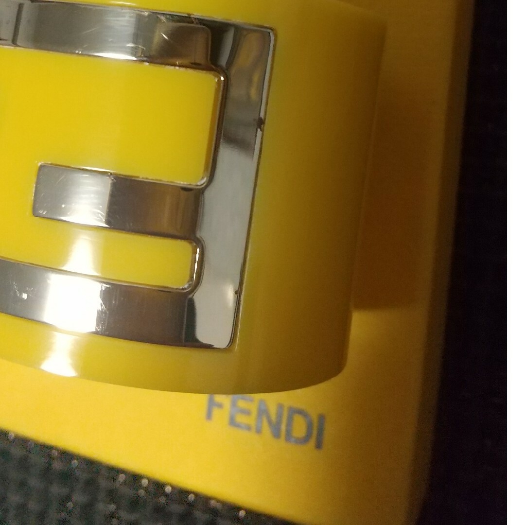 FENDI(フェンディ)のフェンディ バングル イエロー レディースのアクセサリー(ブレスレット/バングル)の商品写真