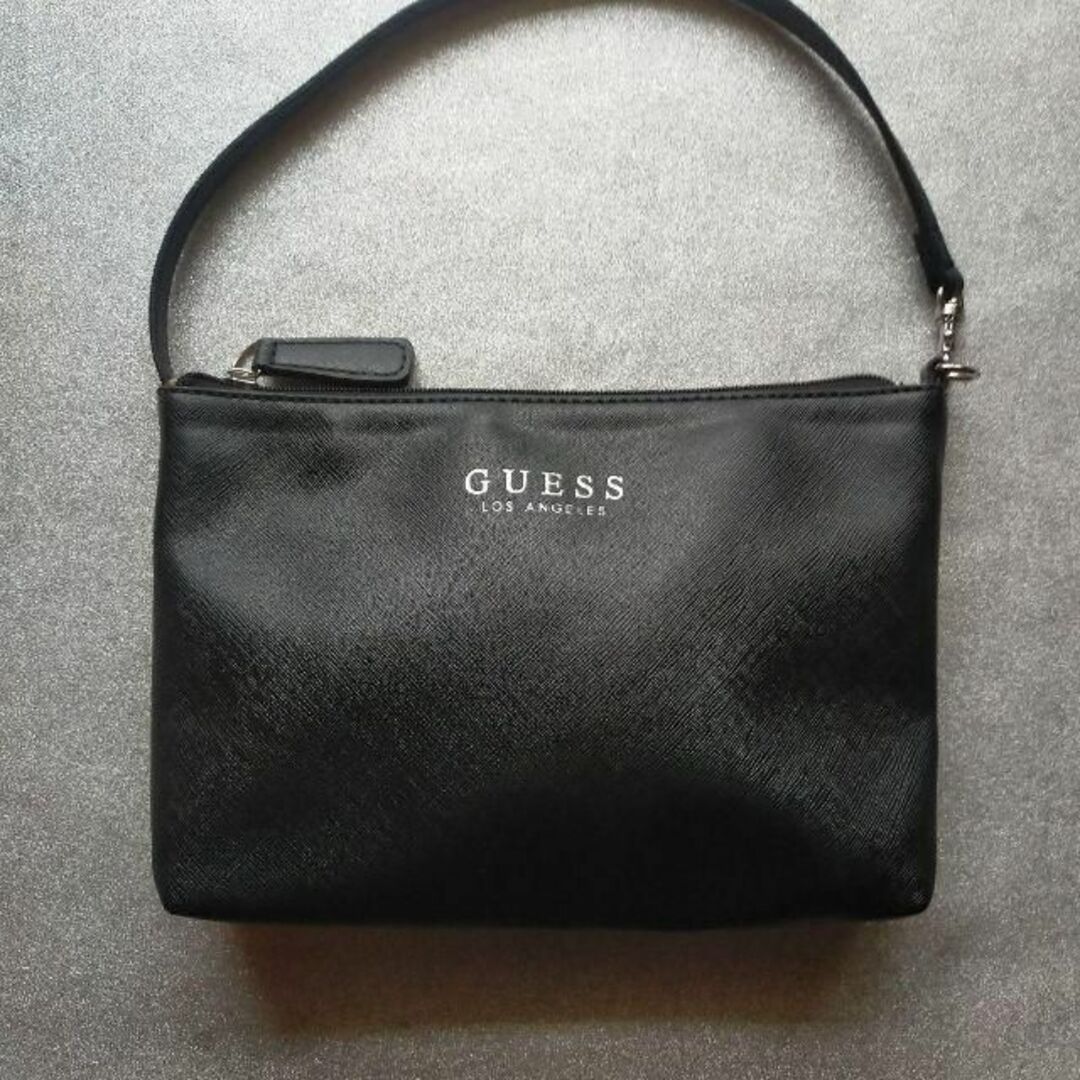 GUESS(ゲス)のちひろ様専用【GUESS】ゲスミニショルダーバッグ　バッグ レディースのバッグ(ハンドバッグ)の商品写真