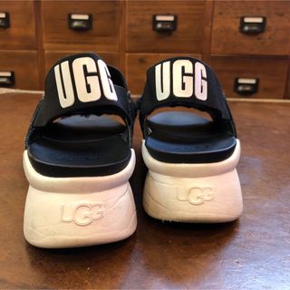 アグ(UGG)のUGGアグ　サンダル(サンダル)