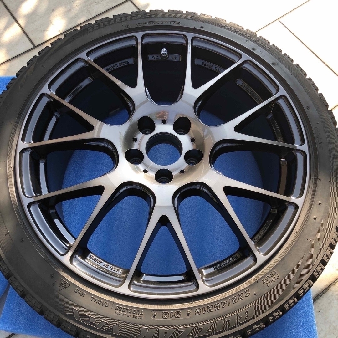 スタッドレス＋ホイール　4本セット　225/45R18 5穴　P.C.D108