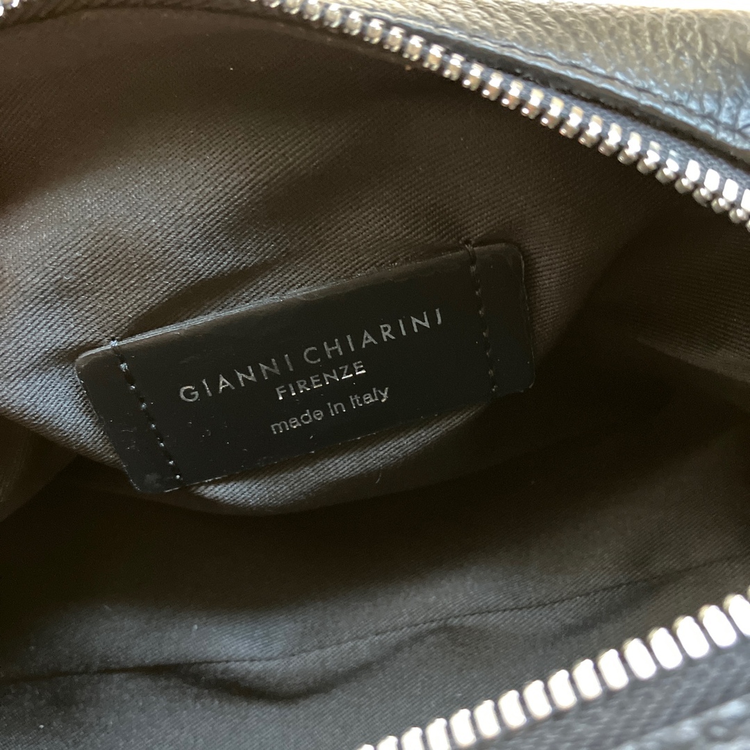 GIANNI CHIARINI(ジャンニキャリーニ)のジャンニキャリーニ   アリファS レディースのバッグ(ショルダーバッグ)の商品写真