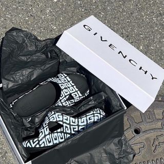 新品 本物 正規品 GIVENCHY ジバンシー メンズ サンダル 4Gロゴ 黒