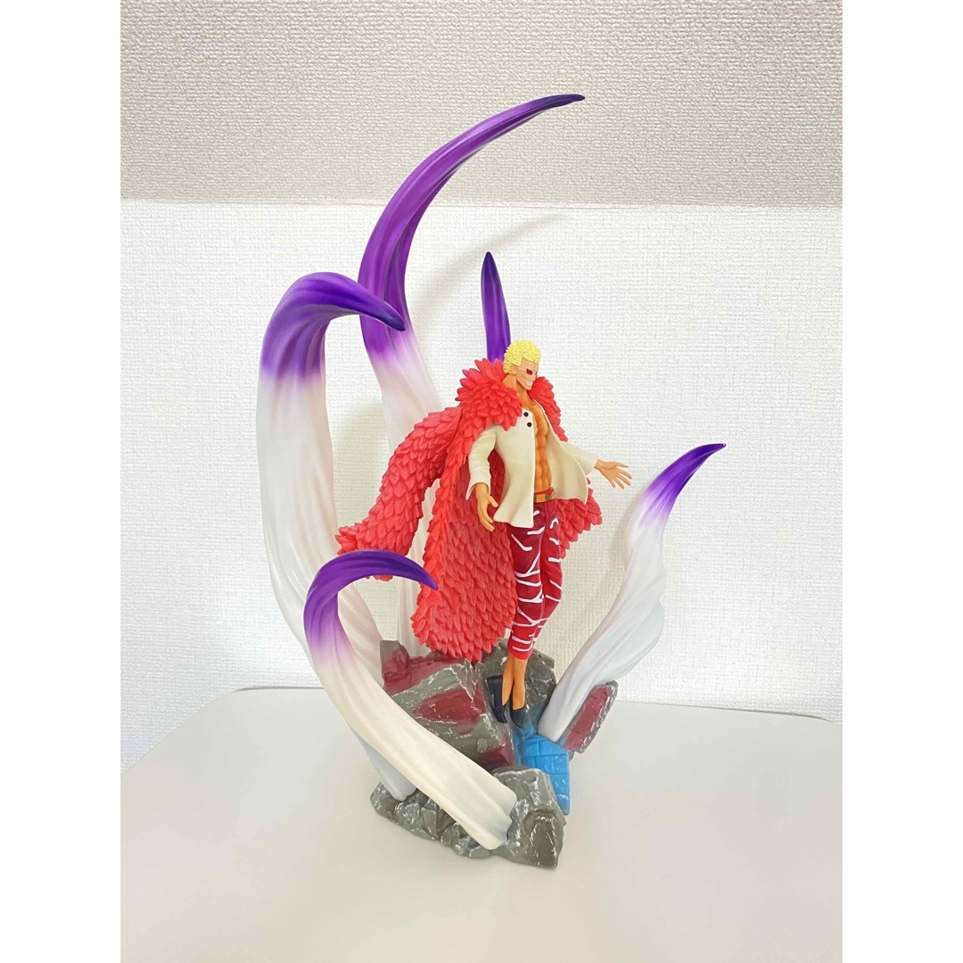 ONEPIECE ワンピースフィギュア ドフラミンゴ 海外限定