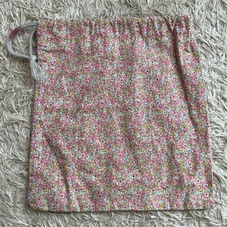 ハンドメイド　手縫い　日本製コットン使用　小花柄　巾着　ピンク(ポーチ)