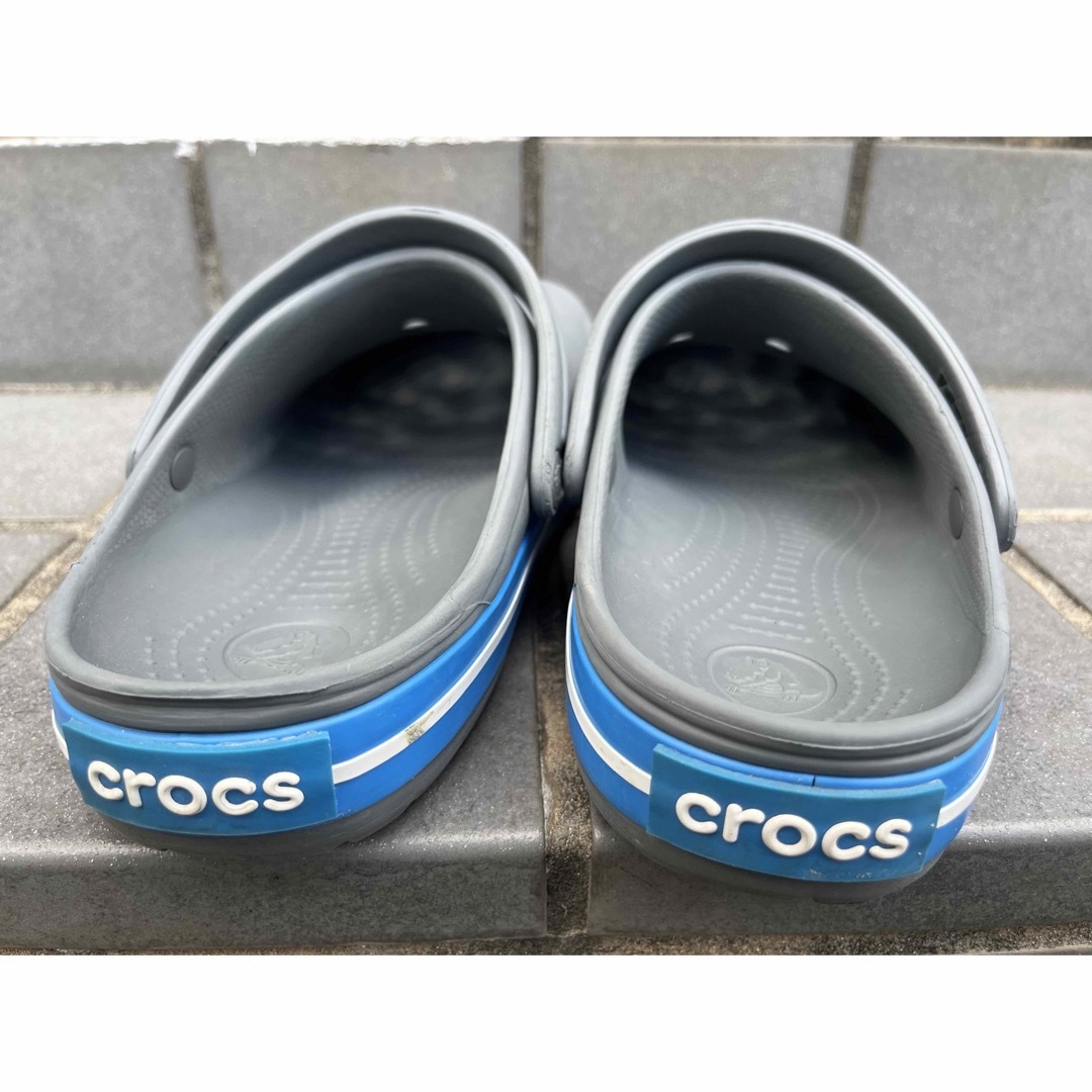 crocs(クロックス)のクロックバンド サンダル チャコールグレー/オーシャン M8W10/26cm メンズの靴/シューズ(サンダル)の商品写真