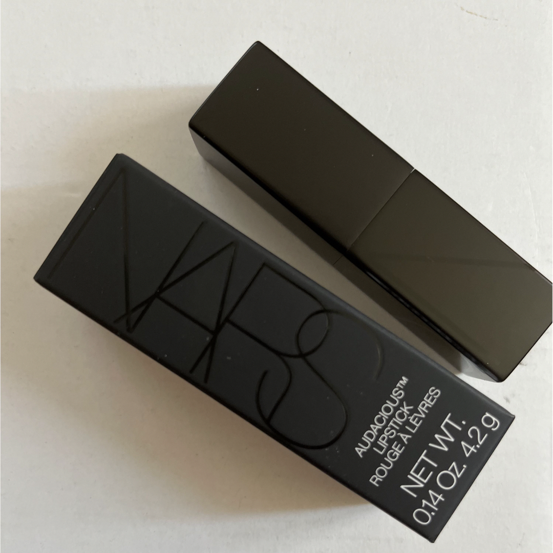 NARS(ナーズ)のナーズ　オーデイシャスリップスティック コスメ/美容のベースメイク/化粧品(口紅)の商品写真