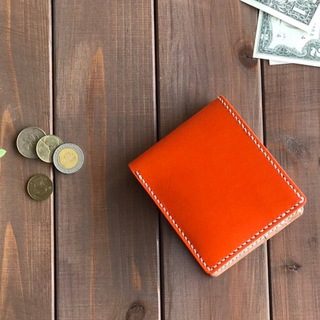 イタリアンレザーを使用したオレンジと無地の二つ折り財布 本革 名入れ可(財布)