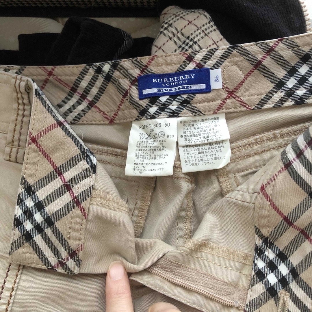 BURBERRY BLUE LABEL(バーバリーブルーレーベル)のBurberry Blue Label ハーフパンツ レディースのパンツ(ハーフパンツ)の商品写真