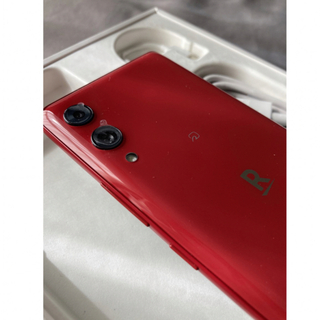 Rakuten Hand 5G Red P780 モバイル