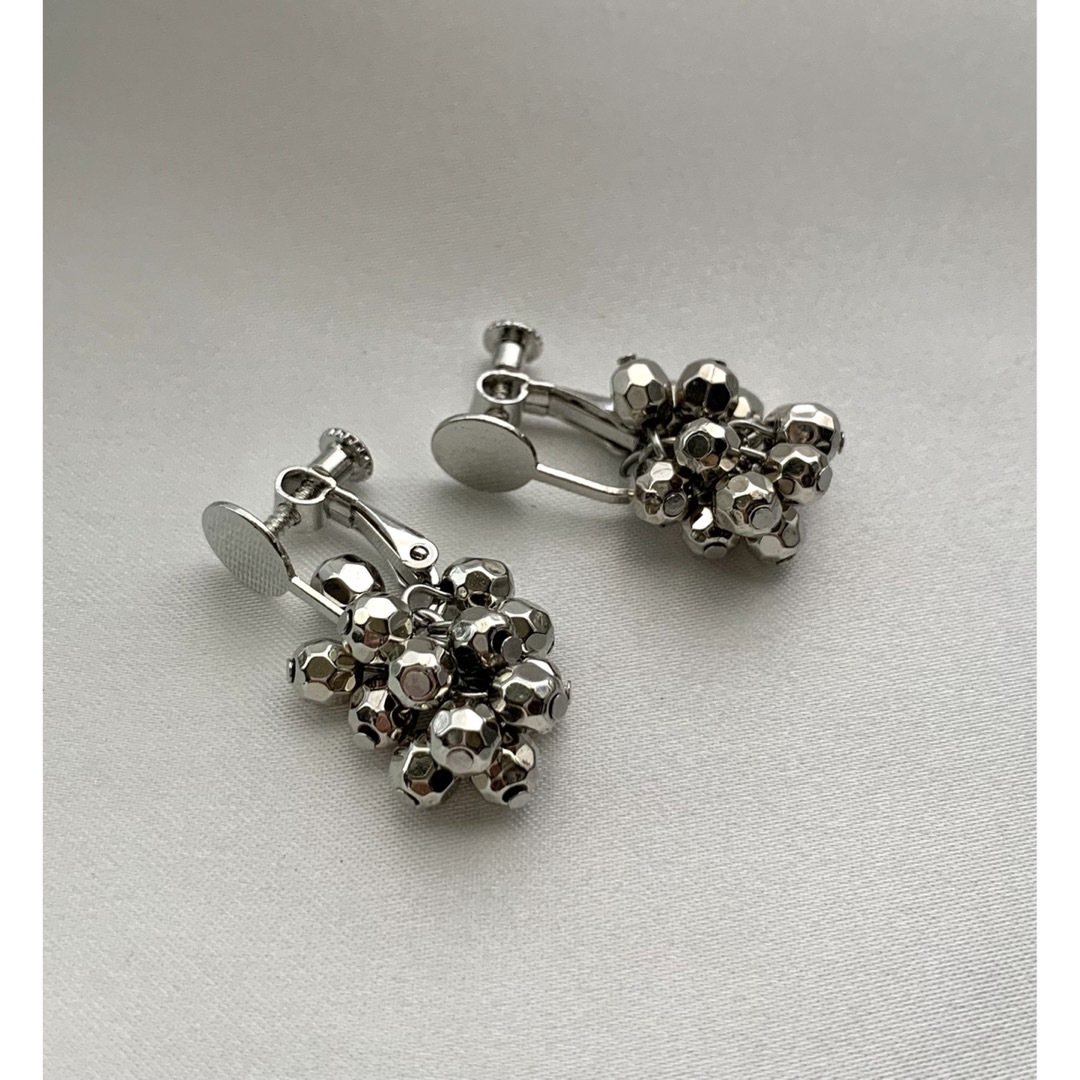 ハンドメイドアクセサリー シルバーイヤリングの通販 by AJU_s shop|ラクマ ハンドメイドアクセサリー シルバーイヤリング
