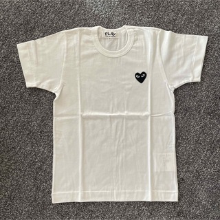 コムデギャルソン(COMME des GARCONS)のコムデギャルソン　PLAY ハートTシャツ　♡Tシャツ　ホワイト　S(Tシャツ(半袖/袖なし))