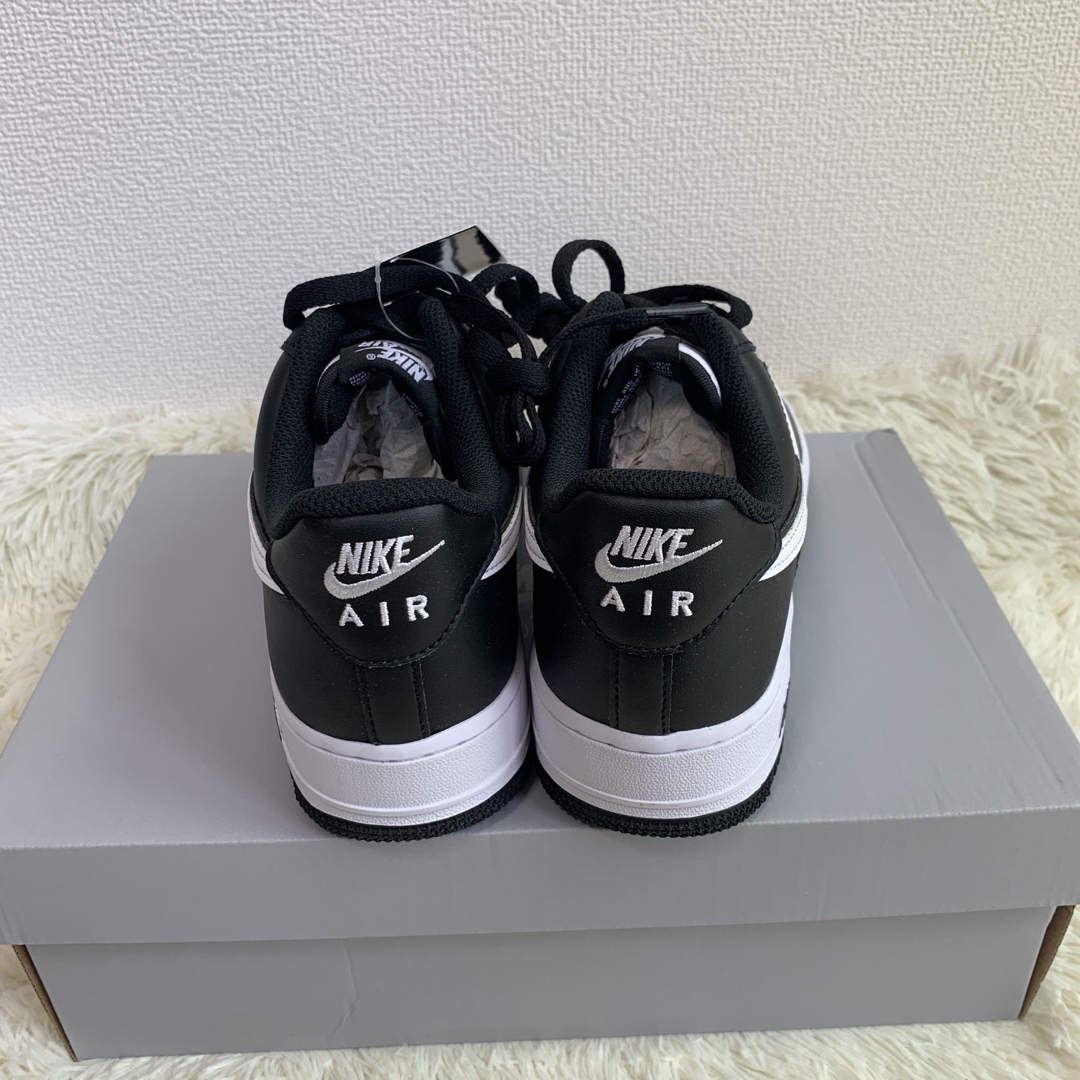 NIKE AIR FORCE 1 '07 27センチ 新品、未使用、タグ付き