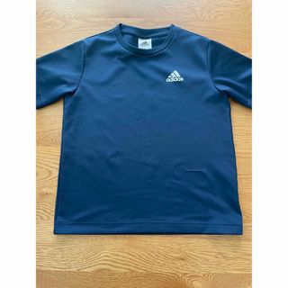 アディダス(adidas)のティシャツ(Tシャツ/カットソー)