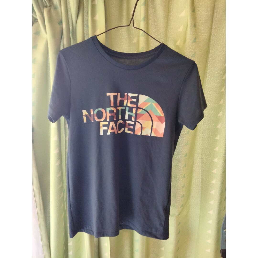 THE NORTH FACE(ザノースフェイス)のノースフェイス　Tシャツレディース　31日迄のスペシャル値下げです レディースのトップス(Tシャツ(長袖/七分))の商品写真
