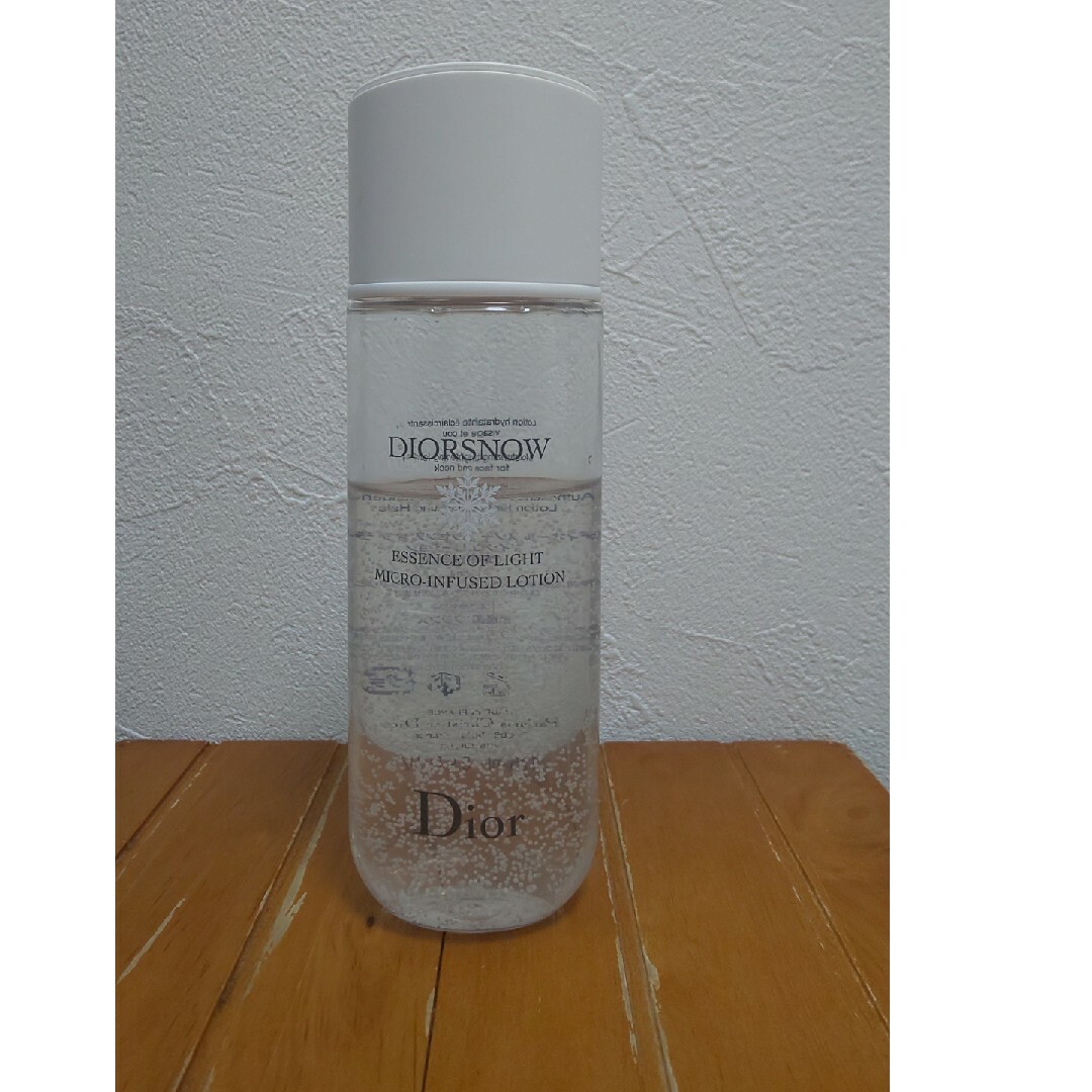 Dior(ディオール)のディオール スノーエッセンスオブライトマイクロローション コスメ/美容のスキンケア/基礎化粧品(化粧水/ローション)の商品写真