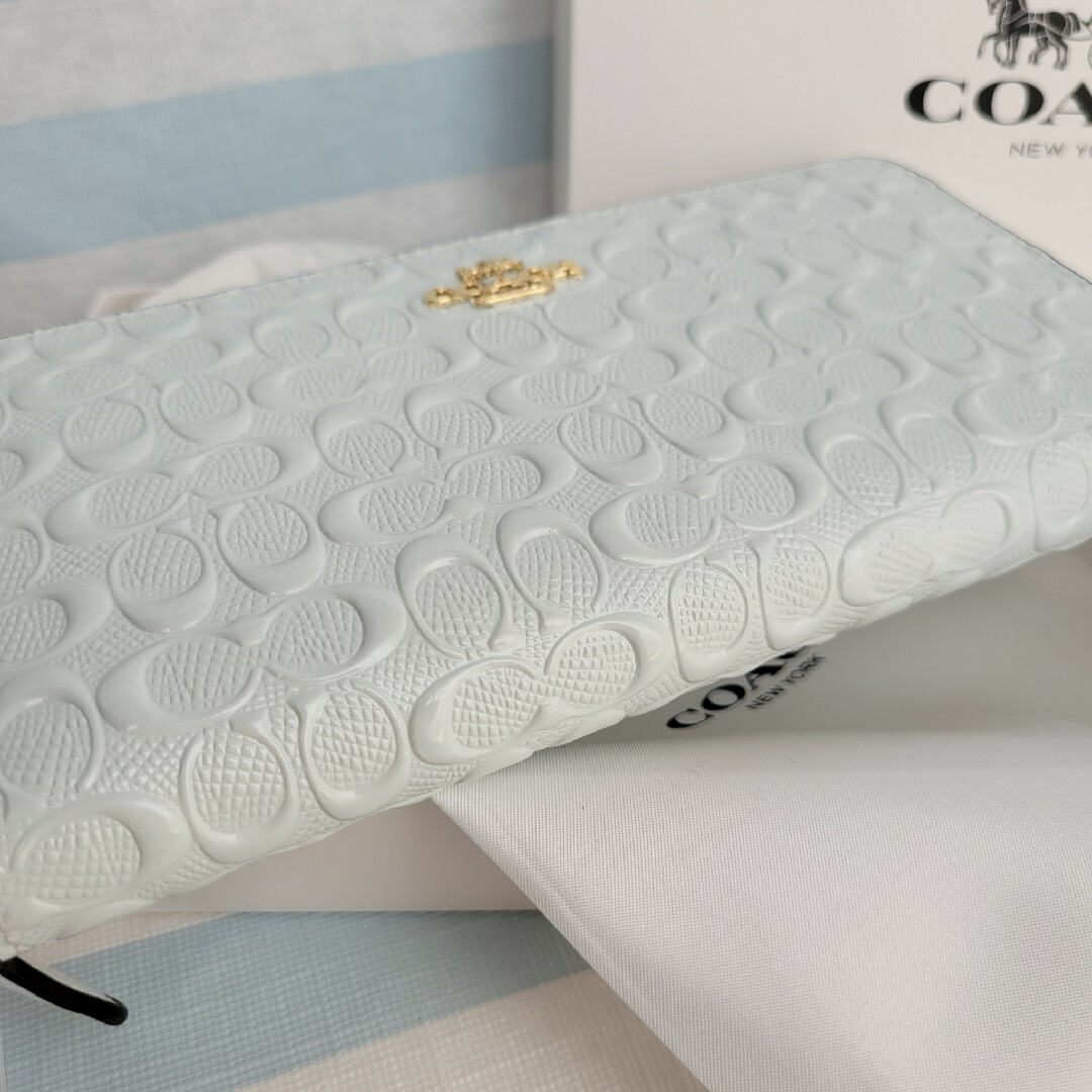 ラスト1点】COACH コーチ 長財布 エンボス シグネチャー 白 人気商品