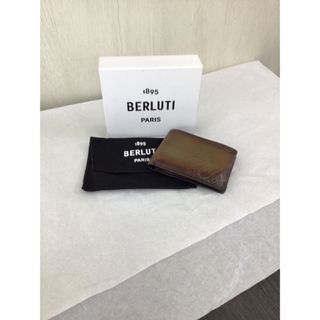ベルルッティ エッセンシャル エピュール コインパース 二つ折り 財布
