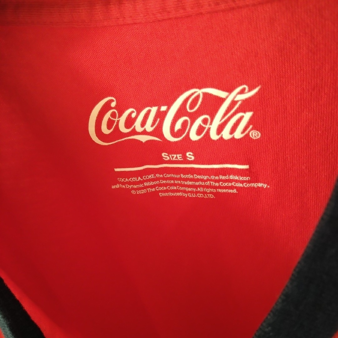 GU(ジーユー)のGUコカコーラTシャツ レディースのトップス(Tシャツ(半袖/袖なし))の商品写真