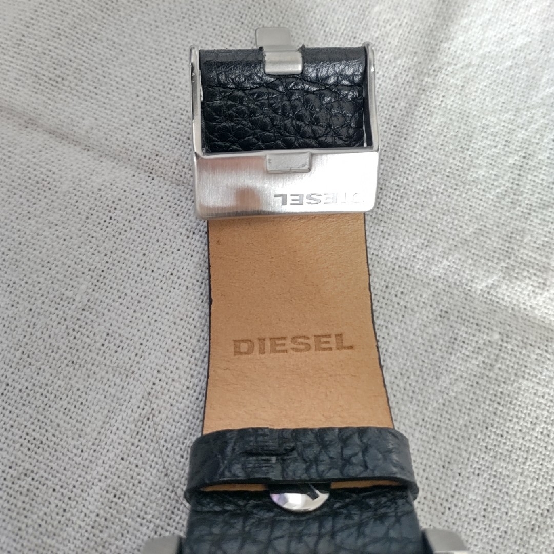 DIESEL(ディーゼル)のDIESEL腕時計（男性用） メンズの時計(腕時計(アナログ))の商品写真