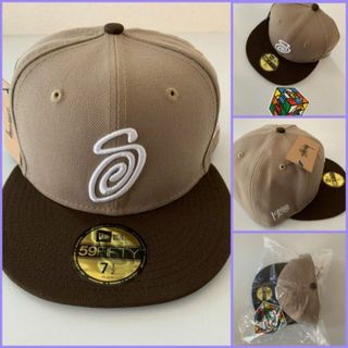 ステューシー(STUSSY)のSTUSSY CURLY S 59FIFTY NEWERA CAP ステッカー付(キャップ)