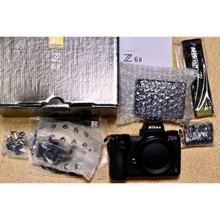 ニコン(Nikon)の早いもの勝ち！　極美品　Nikon Z6ii(ミラーレス一眼)