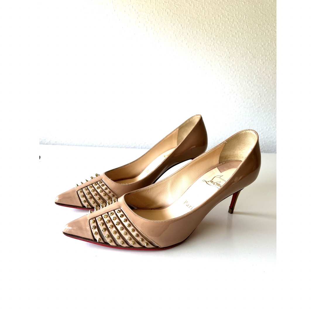 Christian Louboutin(クリスチャンルブタン)の正規品❣️クリスチャンルブタン　スタッズパンプス❣️ レディースの靴/シューズ(ハイヒール/パンプス)の商品写真