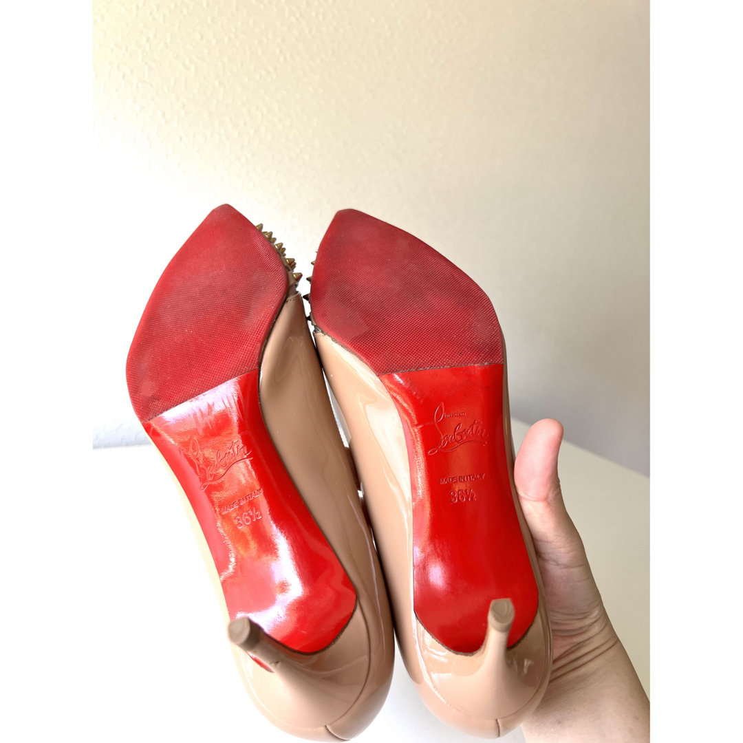 Christian Louboutin(クリスチャンルブタン)の正規品❣️クリスチャンルブタン　スタッズパンプス❣️ レディースの靴/シューズ(ハイヒール/パンプス)の商品写真