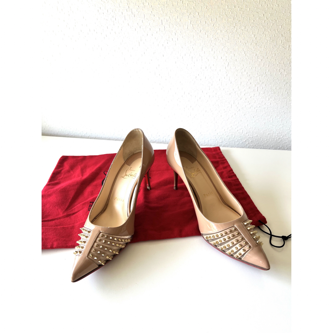 Christian Louboutin(クリスチャンルブタン)の正規品❣️クリスチャンルブタン　スタッズパンプス❣️ レディースの靴/シューズ(ハイヒール/パンプス)の商品写真