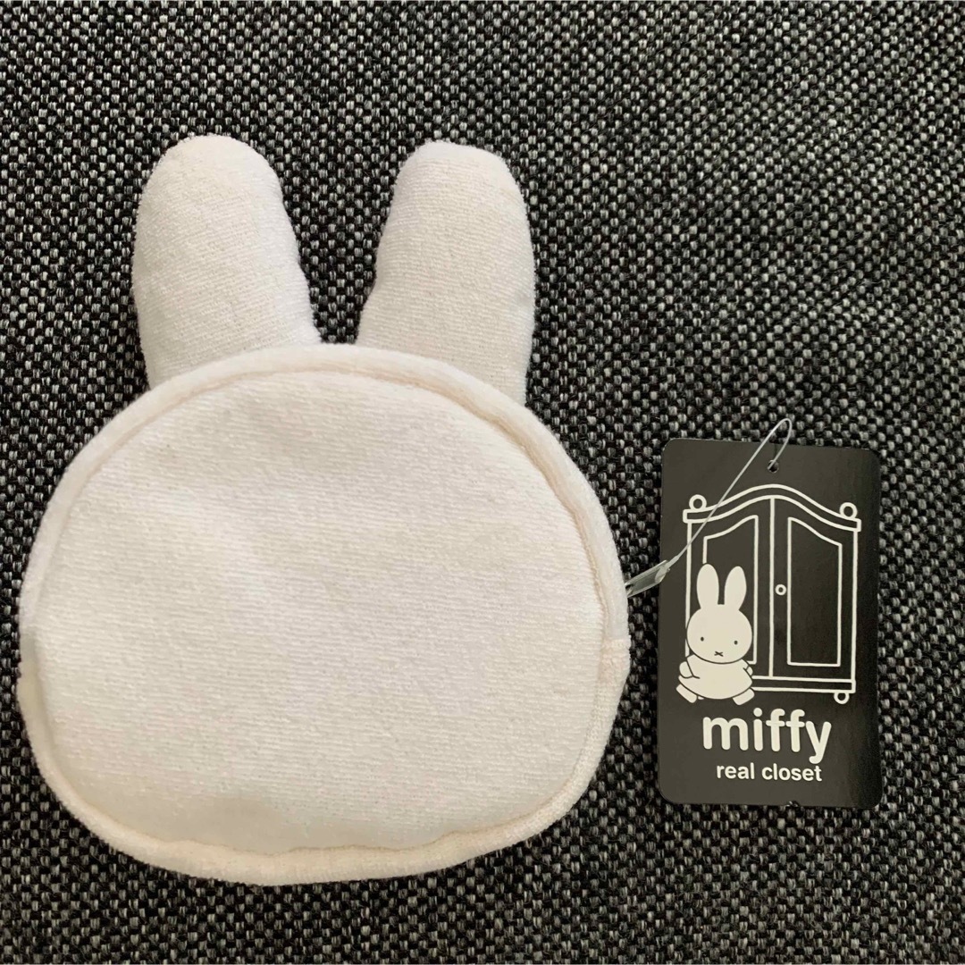 miffy(ミッフィー)のMIFFY ポーチ　ミッフィー　ダイカット レディースのファッション小物(ポーチ)の商品写真